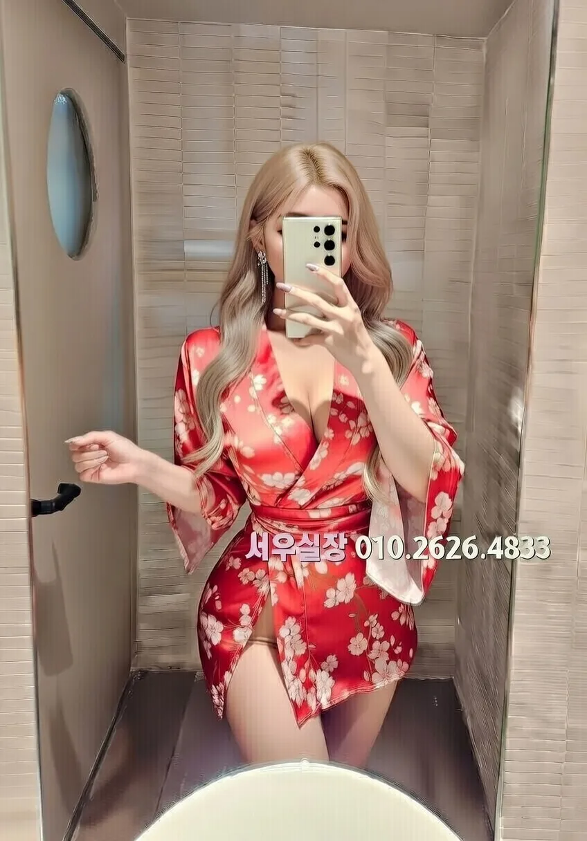 프리미엄 파트너 프로필 5 - 다양한 스타일의 매력적인 파트너